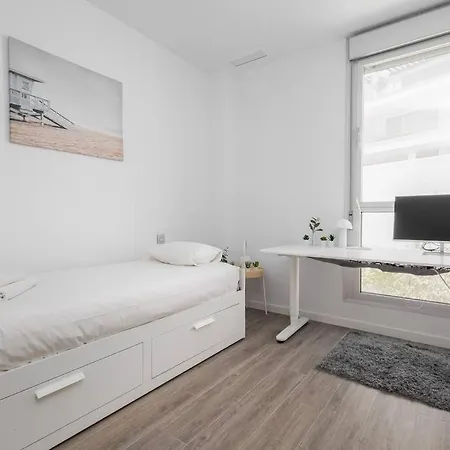 Stylish 3 Bedroom Le Mirage Close To Rdr317 * エステポナ