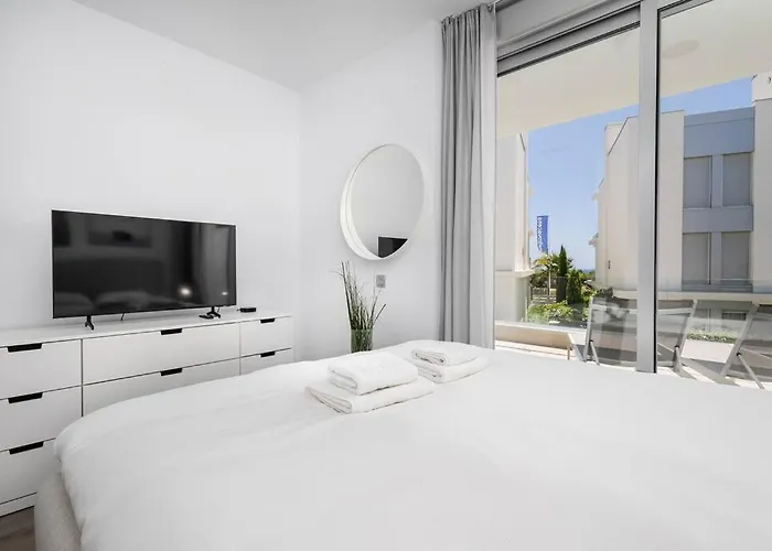 Stylish 3 Bedroom Le Mirage Close To Rdr317