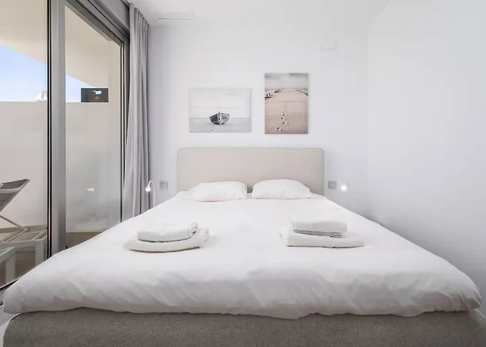 Stylish 3 Bedroom Le Mirage Close To Rdr317