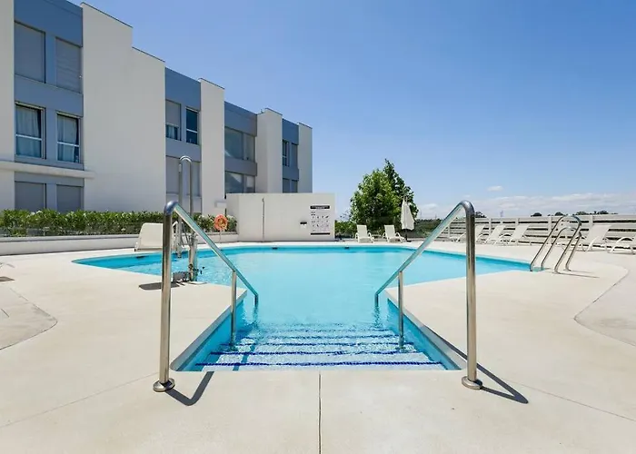 Lägenhet Stylish 3 Bedroom Le Mirage Close To Rdr317 *